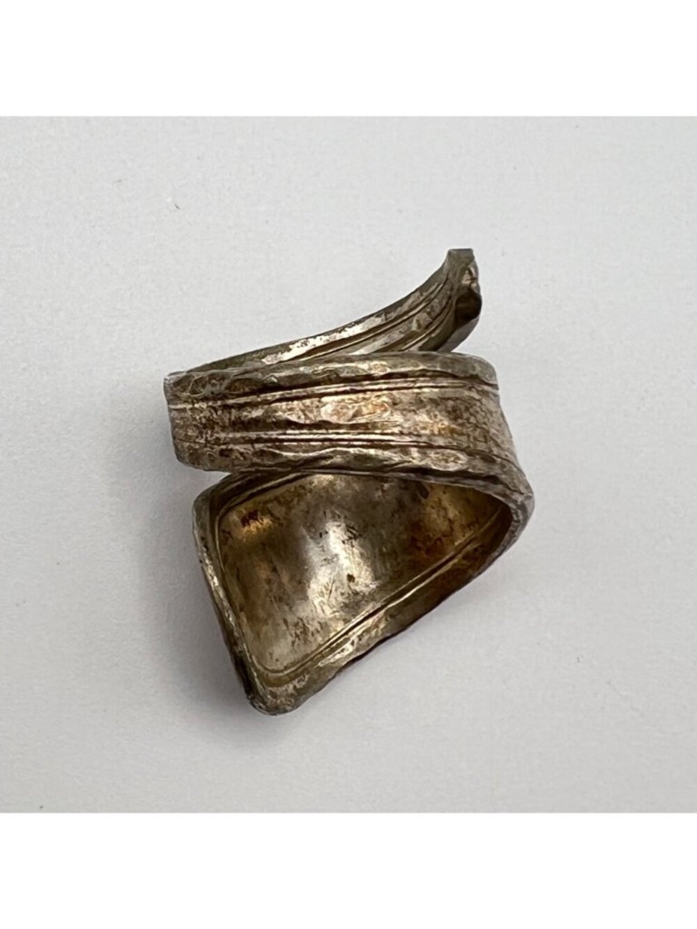 Vintage Barton Spoon Ring Size 8 Silver Plate Brutalist Modernist Artisan Patina - Picture 4 of 10